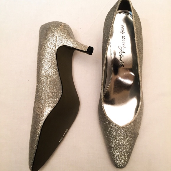 Easy Street Alive @ 5 Ladies Shoes - Picture 2 of 3